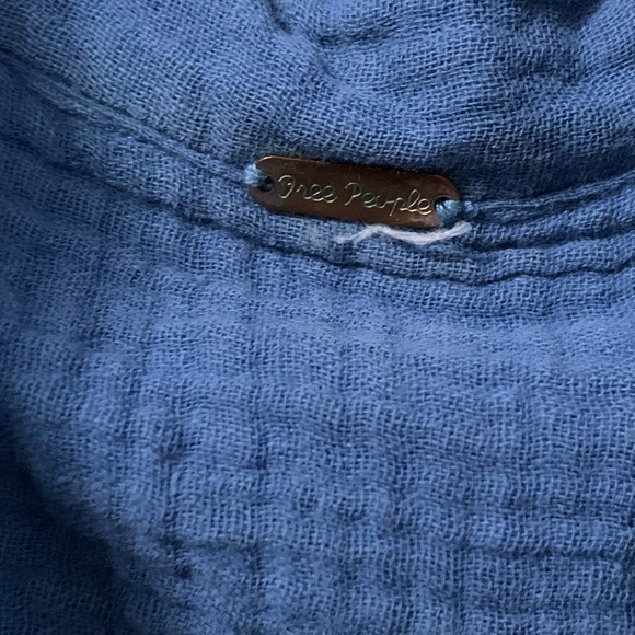 Free People blue midi tie front blouse - Picture 3 of 3